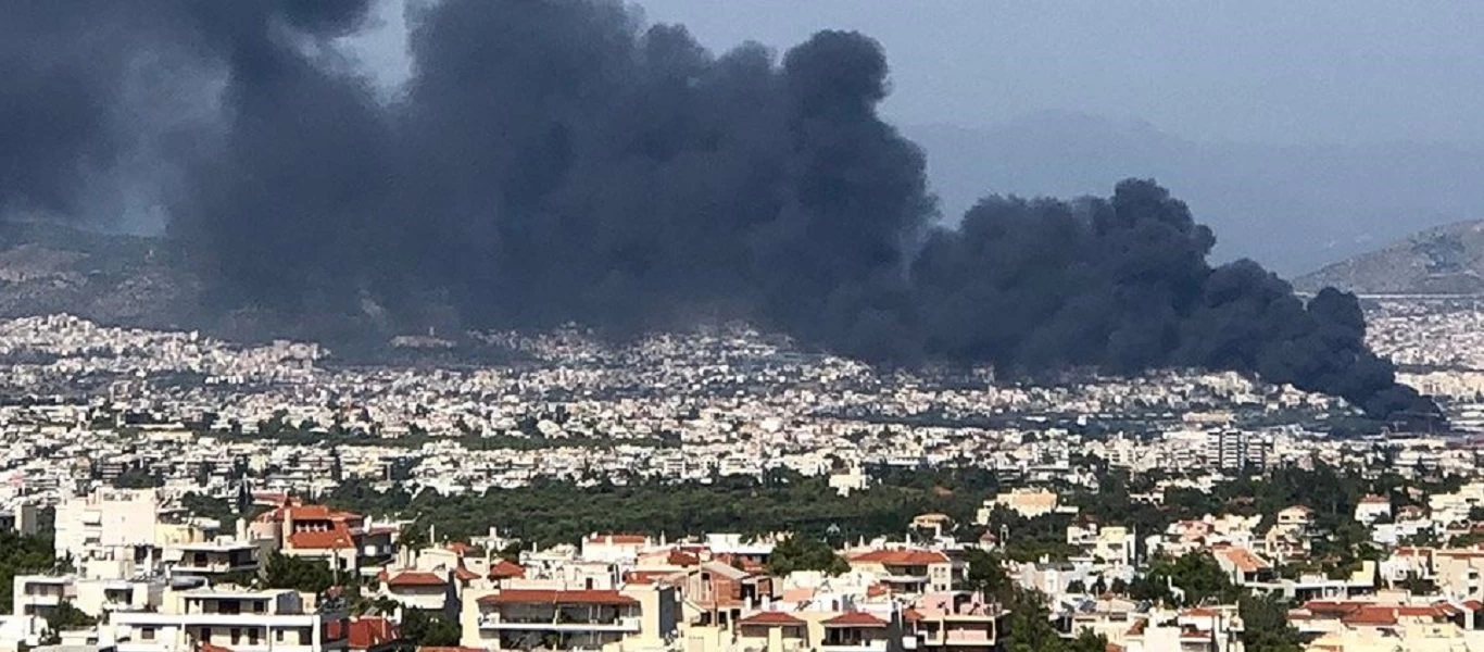 Αττική: Δημιουργείται Παρατηρητήριο Ατμοσφαιρικής Ρύπανσης μετά τη φωτιά στη Μεταμόρφωση